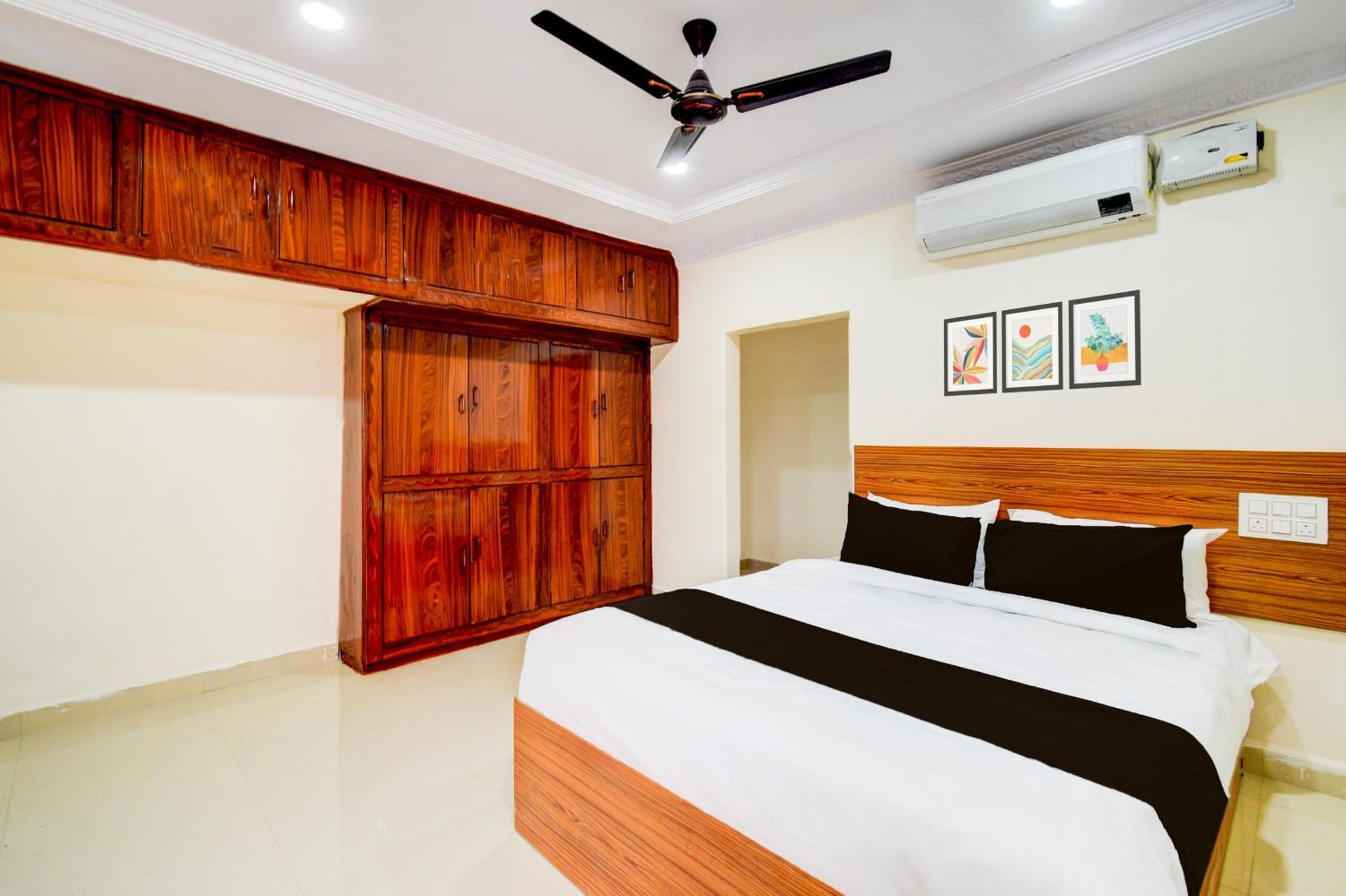 Hotel O D N Groups Sururnagar Exteriör bild
