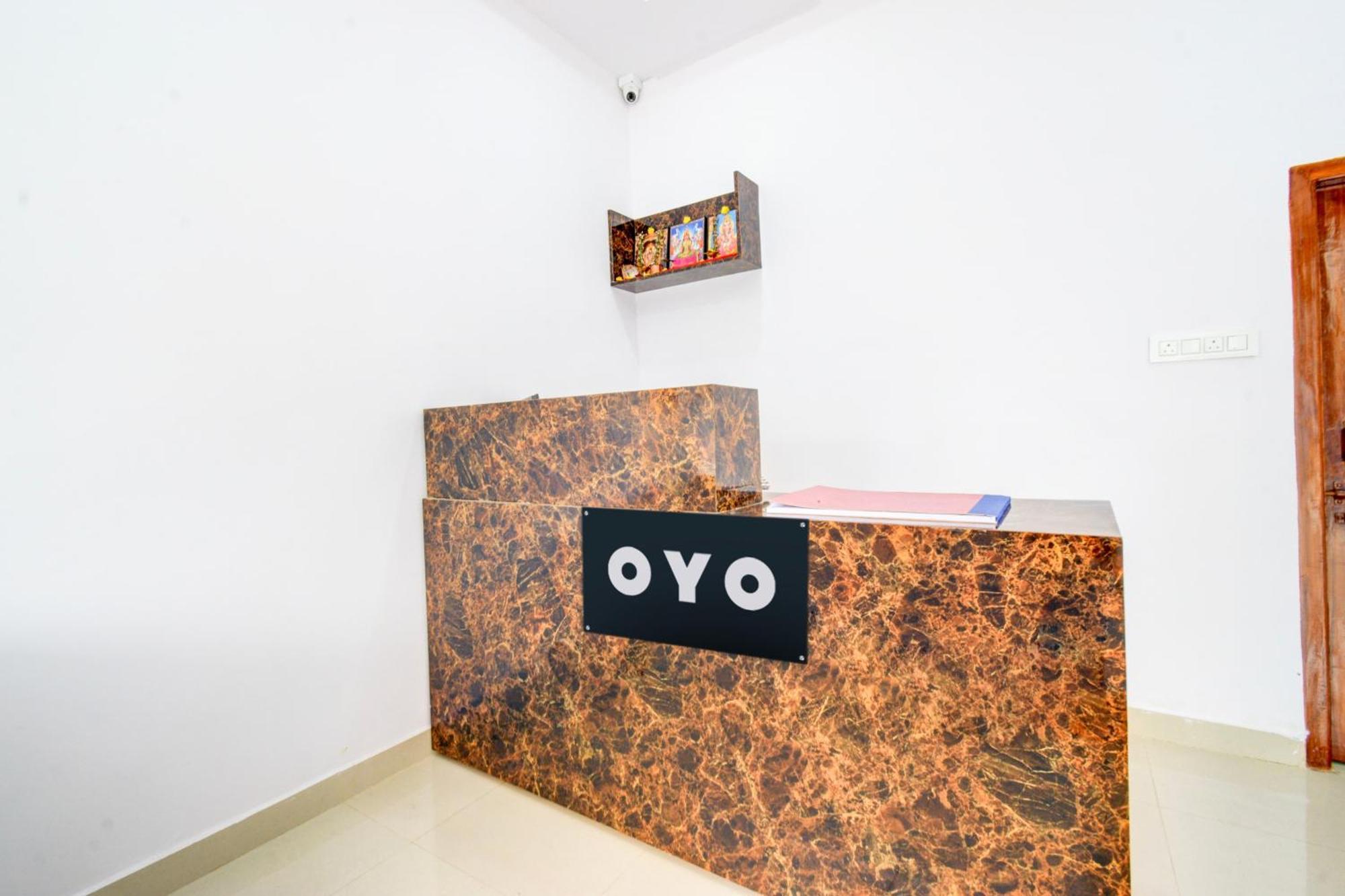 Hotel O D N Groups Sururnagar Exteriör bild